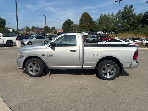 Used 2015 RAM 1500 Express AWD/4WD image 4