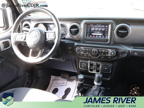 Used 2021 Jeep Gladiator Sport AWD/4WD image 13