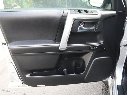 Certified 2022 Toyota 4Runner Limited AWD/4WD image 13