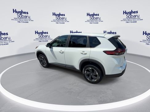 Used 2024 Nissan Rogue SV AWD/4WD image 8