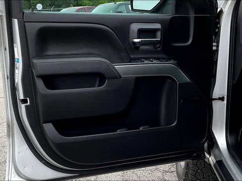 Used 2019 Chevrolet Silverado 1500 LT AWD/4WD image 18