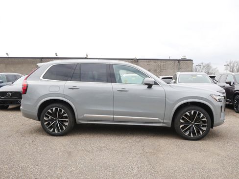 New 2026 Volvo XC90 T8 Plus w/ Protection Package Premier AWD/4WD image 2