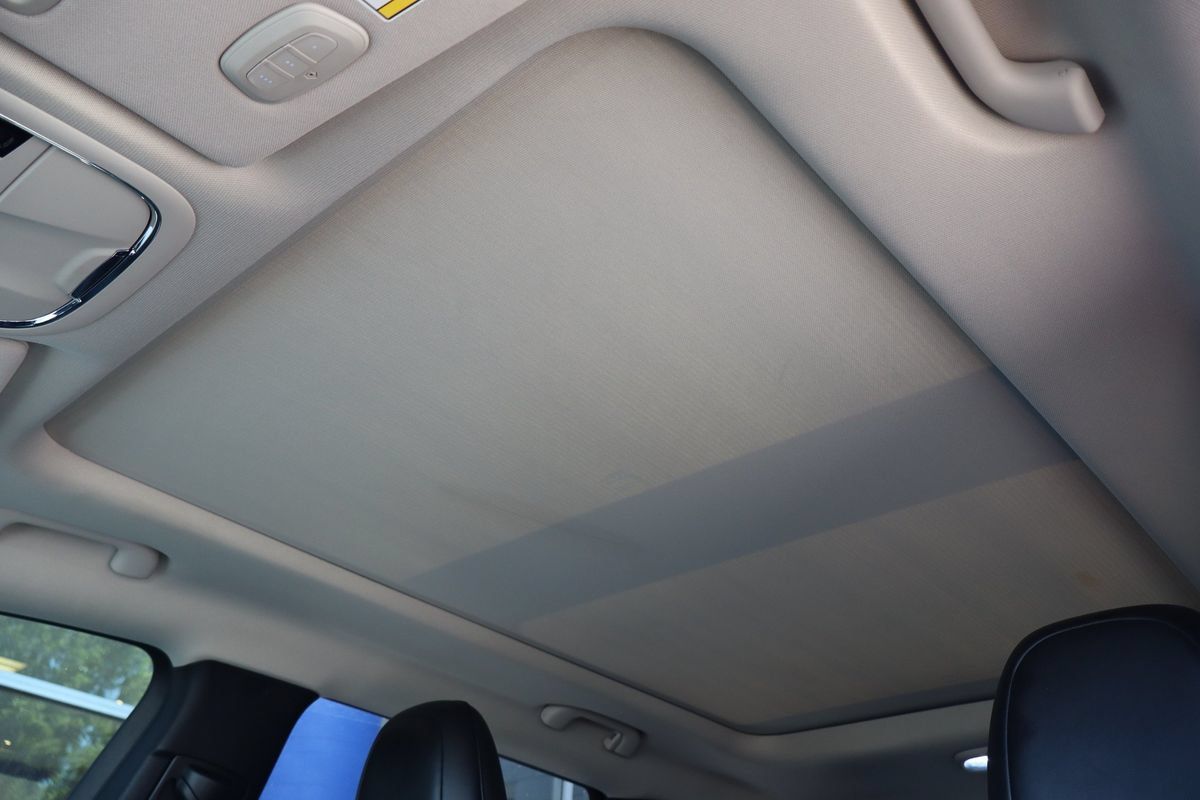 Used 2014 Jeep Cherokee Limited w/ Luxury Group AWD/4WD image 23