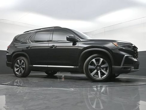 Used 2023 Honda Pilot Touring image 42