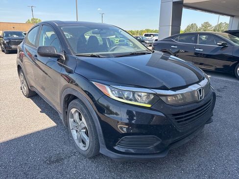Used 2019 Honda HR-V LX image 9