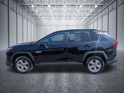 Used 2025 Toyota RAV4 XLE AWD/4WD image 2