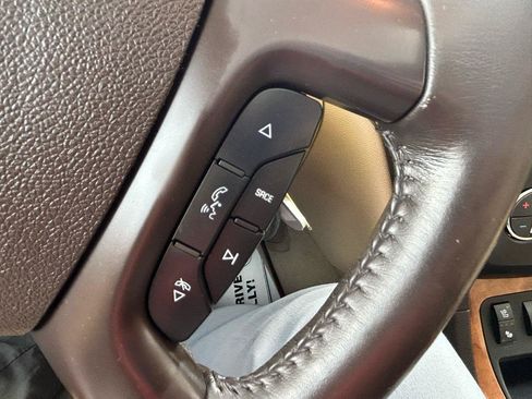 Used 2010 Buick Enclave CXL w/ Trailering Provision Package AWD/4WD image 21