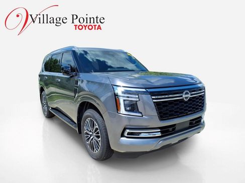 Used 2025 Nissan Armada SL AWD/4WD image 5