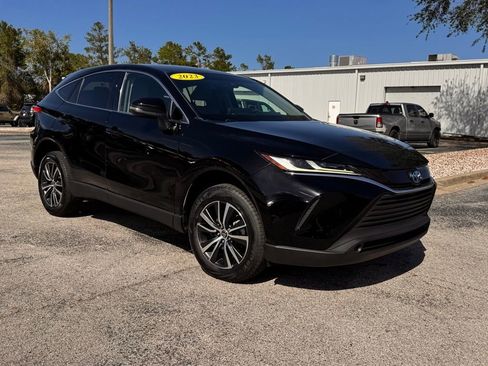 Used 2023 Toyota Venza LE AWD/4WD image 11
