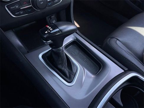 Used 2022 Dodge Charger SXT w/ Leather Interior Group RWD image 16