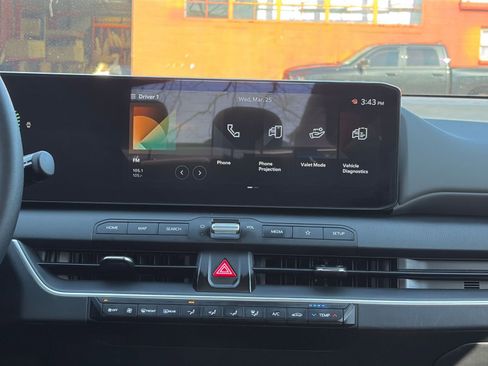 Used 2025 Kia K4 LXS image 17