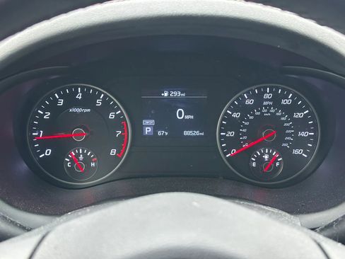 Used 2018 Kia Stinger RWD image 39