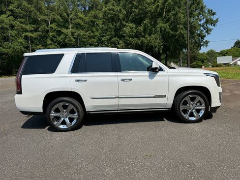 Used 2016 Cadillac Escalade Premium AWD/4WD image 31