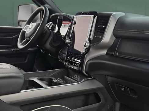 Used 2025 RAM 2500 Laramie w/ Night Edition image 29