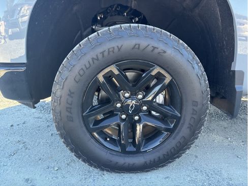 Used 2025 Chevrolet Silverado 1500 Custom Trail Boss image 24