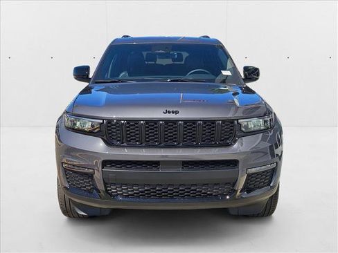 New 2025 Jeep Grand Cherokee L Limited w/ Black Appearance Package image 6