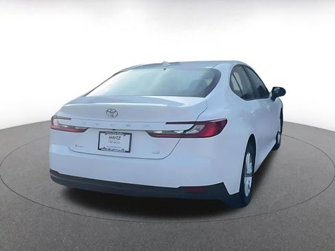 Used 2025 Toyota Camry LE image 7