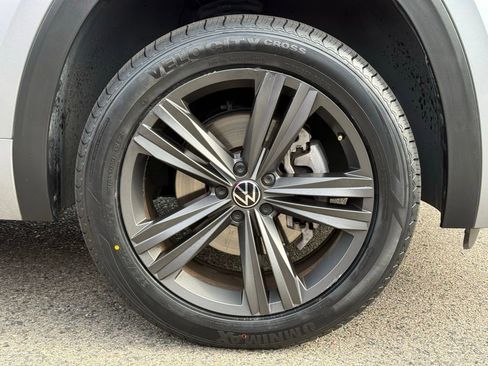 Used 2022 Volkswagen Atlas SEL R-Line AWD/4WD image 17