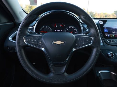 Used 2024 Chevrolet Malibu LT image 8