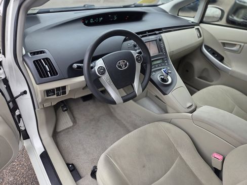 Used 2010 Toyota Prius Three image 12
