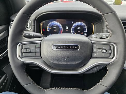 New 2025 Jeep Wagoneer Series III w/ Premium Group I image 10