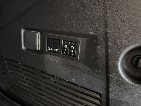 Used 2022 GMC Yukon Denali image 23