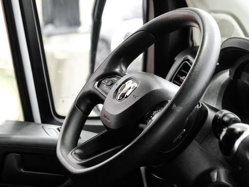 Used 2023 RAM ProMaster 2500 FWD image 10