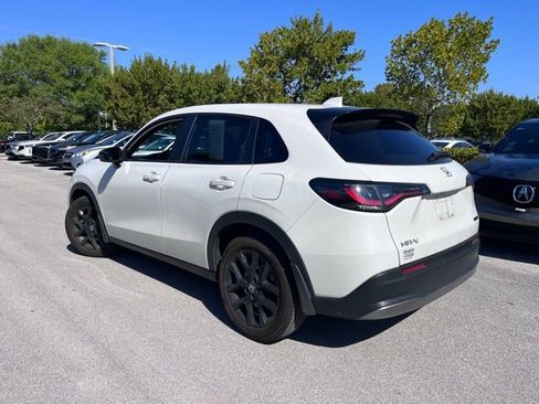 Used 2025 Honda HR-V Sport image 2