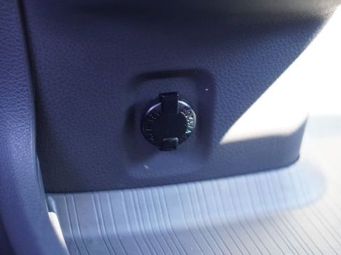 Certified 2024 Toyota Sienna LE image 33