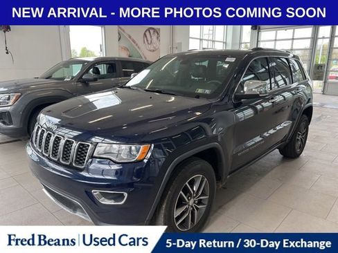 Used 2017 Jeep Grand Cherokee Limited image 2