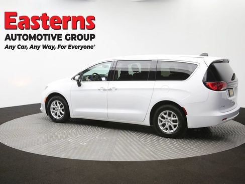 Used 2022 Chrysler Voyager LX FWD image 61