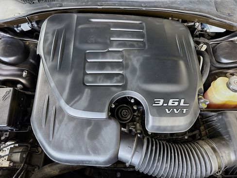 Used 2022 Dodge Charger SXT w/ Driver Convenience Group image 39