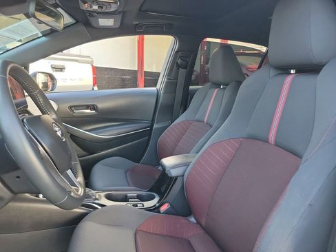 Used 2025 Toyota Corolla SE w/ SE Premium Package image 16