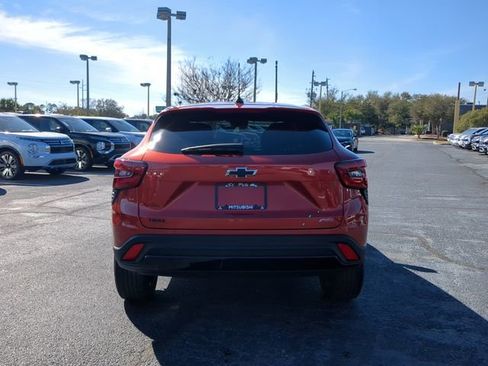 Used 2024 Chevrolet Trax RS w/ Driver Confidence Package FWD image 7