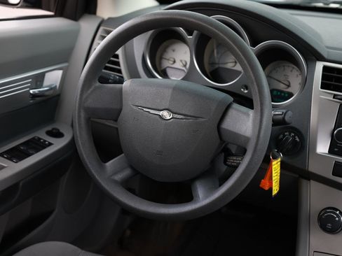 Used 2008 Chrysler Sebring Touring FWD image 25