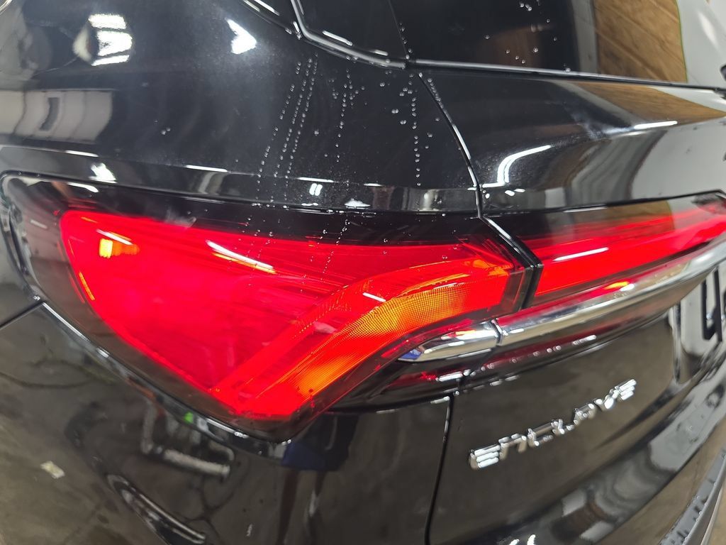 New 2027 Buick Enclave Preferred w/ Power Package FWD image 38