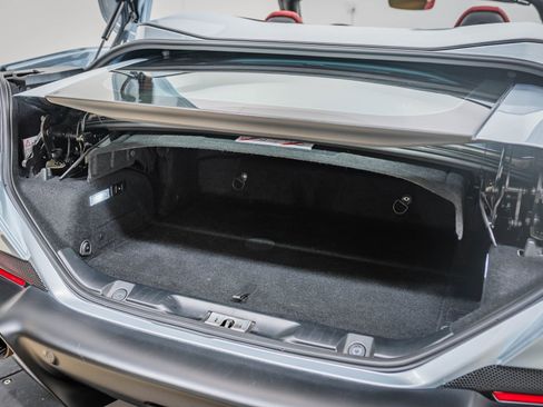 Certified 2022 Ferrari Portofino M image 25