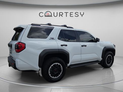 Certified 2025 Toyota 4Runner TRD Off-Road Premium AWD/4WD image 5