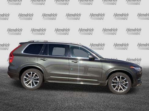 Used 2018 Volvo XC90 T6 Momentum w/ Momentum Plus Package image 11