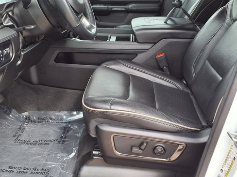 Used 2022 RAM 1500 Limited AWD/4WD image 12