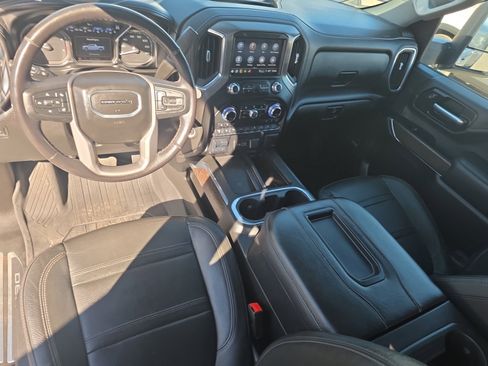 Used 2022 GMC Sierra 3500 Denali image 15
