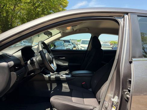 Used 2025 Nissan Sentra SV FWD image 24