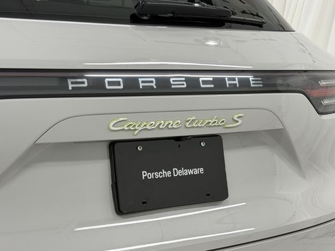 Certified 2021 Porsche Cayenne Turbo S AWD/4WD image 72
