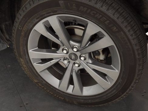 Used 2023 Ford Explorer XLT w/ Equipment Group 202A image 29