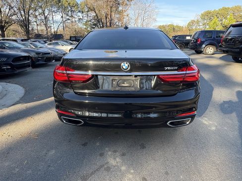Used 2018 BMW 750i image 6