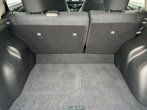 Used 2019 Nissan Leaf SV w/ SV All Weather Package image 18