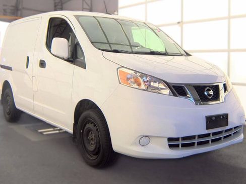 Used 2019 Nissan NV200 SV w/ Navigation Package FWD image 1