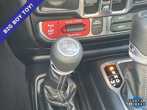 Used 2025 Jeep Gladiator Mojave image 32