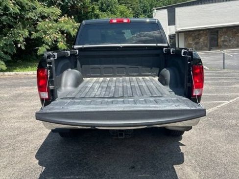 Used 2017 RAM 1500 ST w/ SXT Appearance Group AWD/4WD image 30