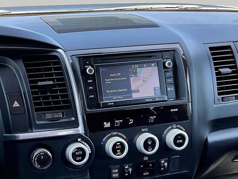 Used 2018 Toyota Sequoia TRD Sport AWD/4WD image 6
